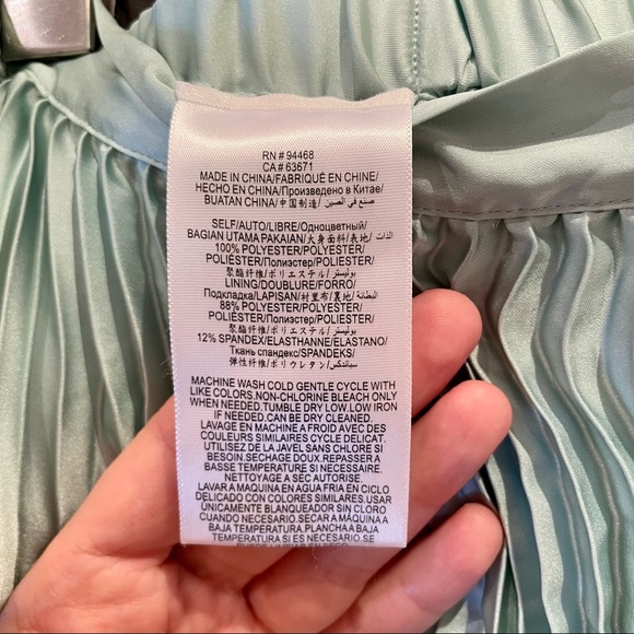 BCBG MAX AZRIA - Pleated Maxi Skirt - Picture 4 of 6